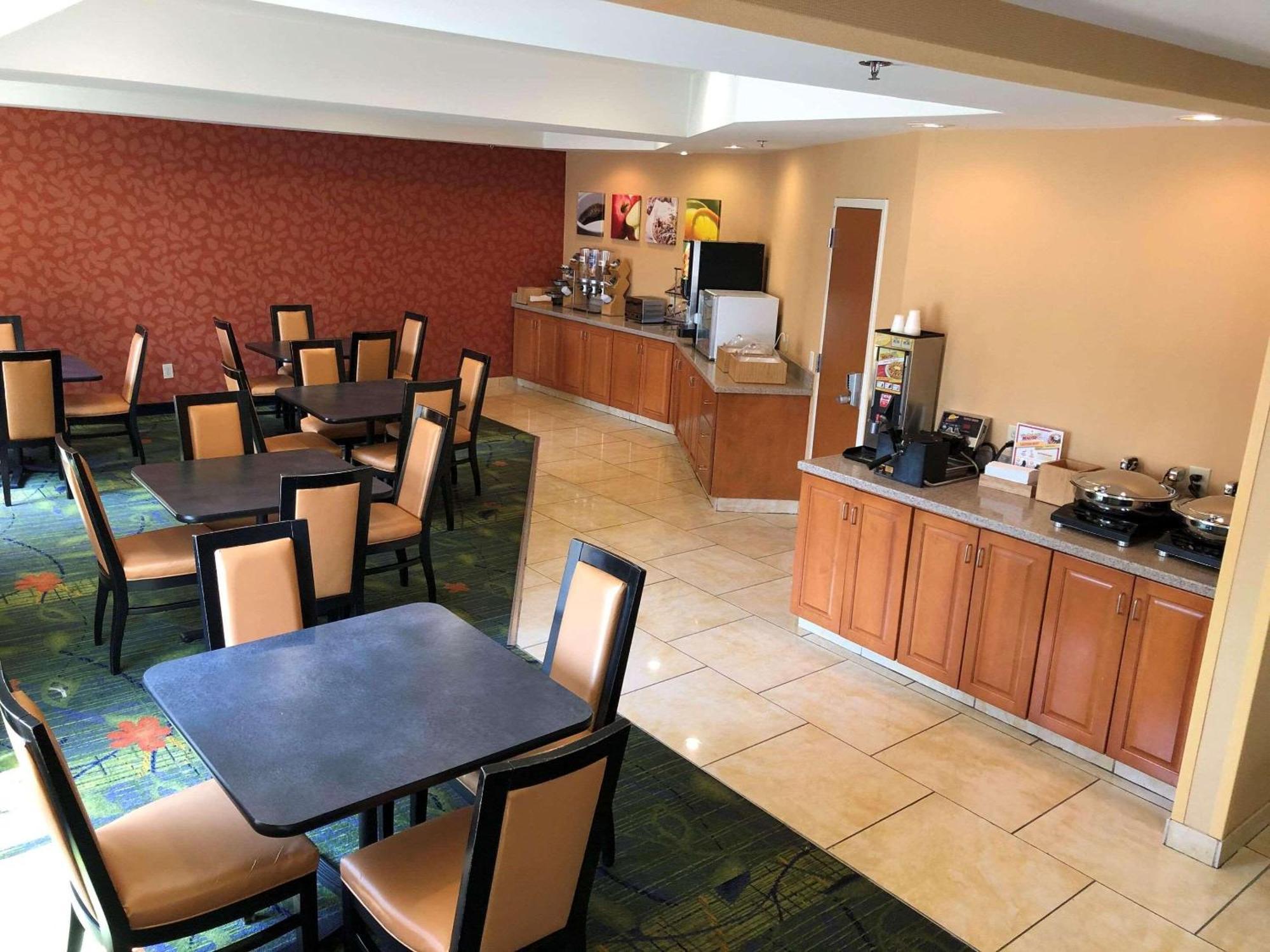 Country Inn & Suites By Radisson, Fayetteville I-95, Nc Exterior photo